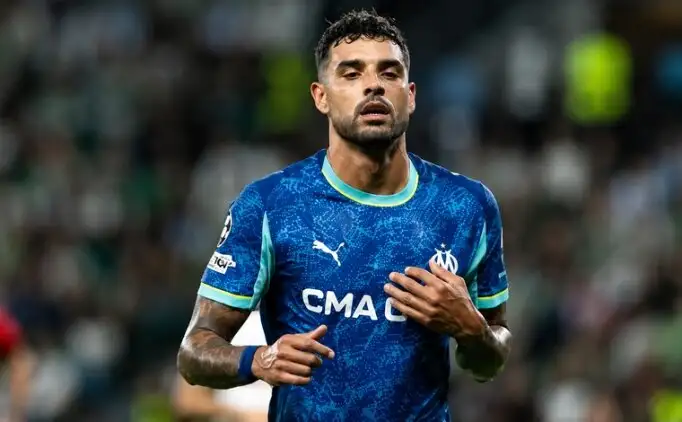 Fenerbahçe zet in op Emerson Palmieri voor 5 miljoen euro als vervanger Archie Brown