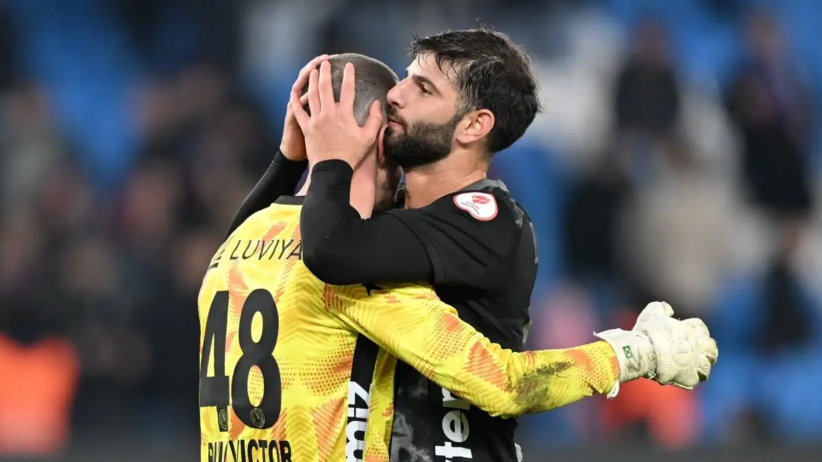 Fenerbahçe en Galatasaray zetten samen jacht op Alanyaspor-verdediger Ümit Akdağ
