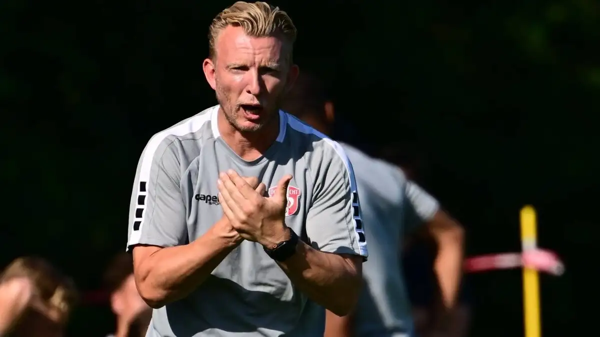 Dirk Kuyt keert terug als assistent-trainer bij Fenerbahçe