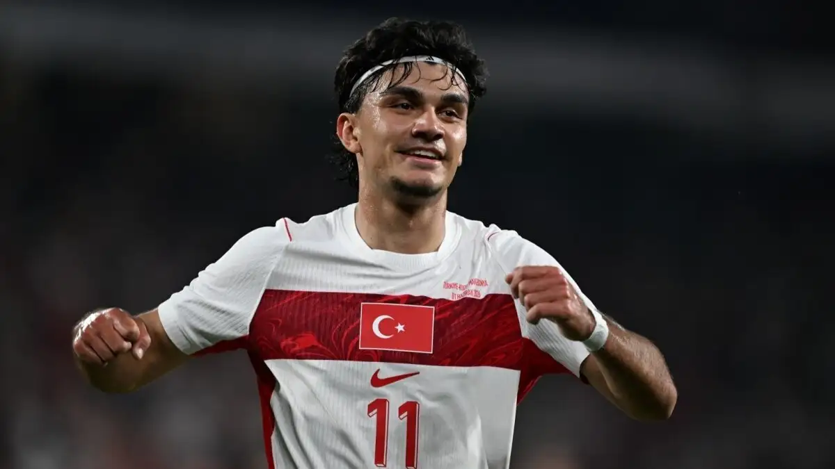 Okan Buruk neemt persoonlijk het initiatief voor transfer Can Uzun naar Galatasaray
