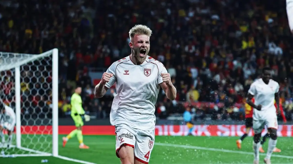 Galatasaray onderzoekt transfer Rick van Drongelen, mogelijke ruil met Samsunspor
