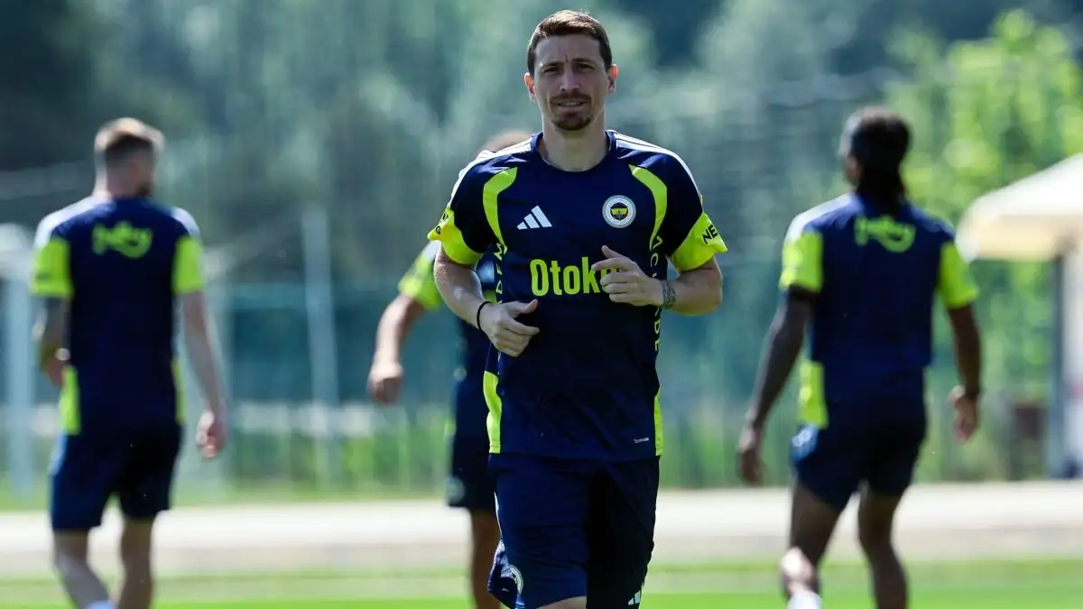 Mert Hakan Yandaş tekent nieuw éénjarig contract bij Fenerbahçe