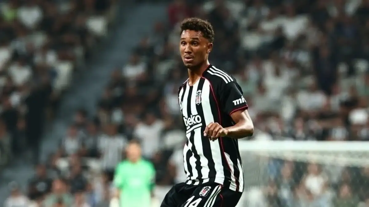 Schalke 04 in gesprek met Beşiktaş over huur met koopoptie voor verdediger Felix Uduokhai