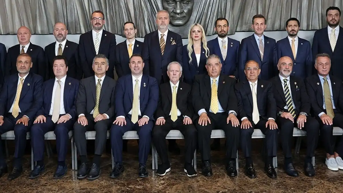 Fenerbahçe Futbol AŞ kondigt nieuw bestuur aan; Mahmut Uslu stapt op om ruimte te maken voor jongere namen