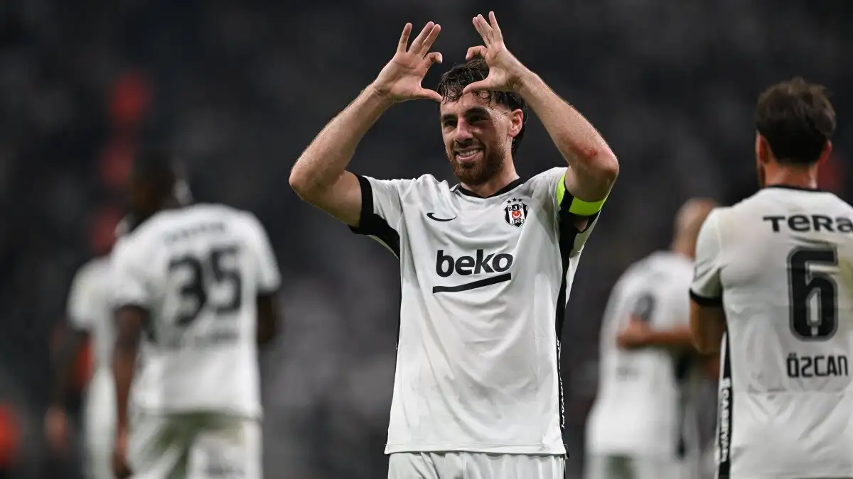Orkun Kökçü bezorgt Beşiktaş 1-0 zege op Midtjylland en deelt zijn gevoelens