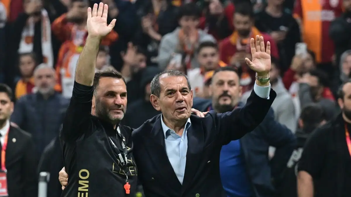 Galatasaray-technisch directeur Okan Buruk dringt aan op komst nummer 10 voor competitiestart