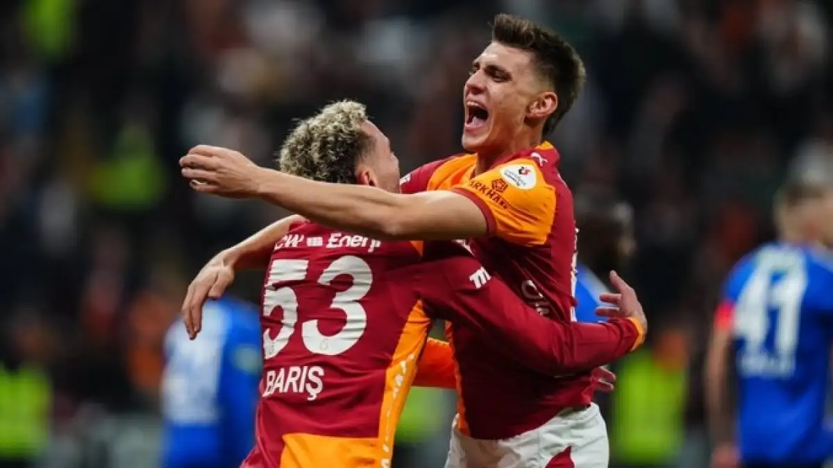 Kazımcan Karataş: Galatasaray streeft naar titel na 3-3 gelijkspel tegen Rennes