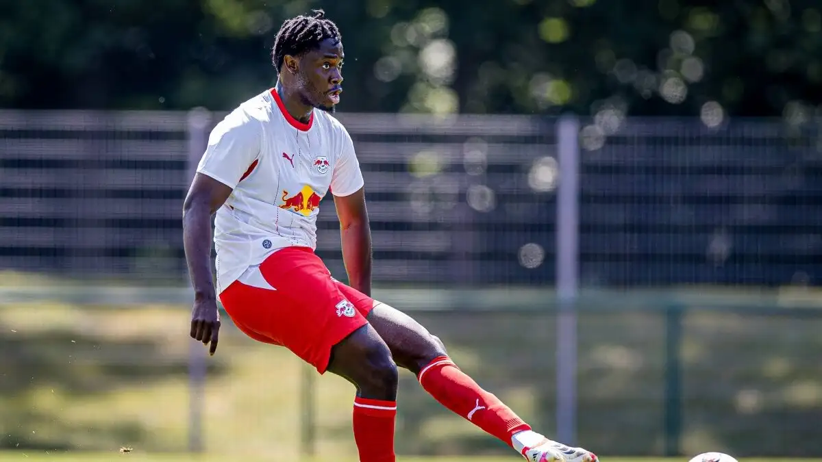 Galatasaray ontvangt transfervoorstel voor El Chadaille Bitshiabu