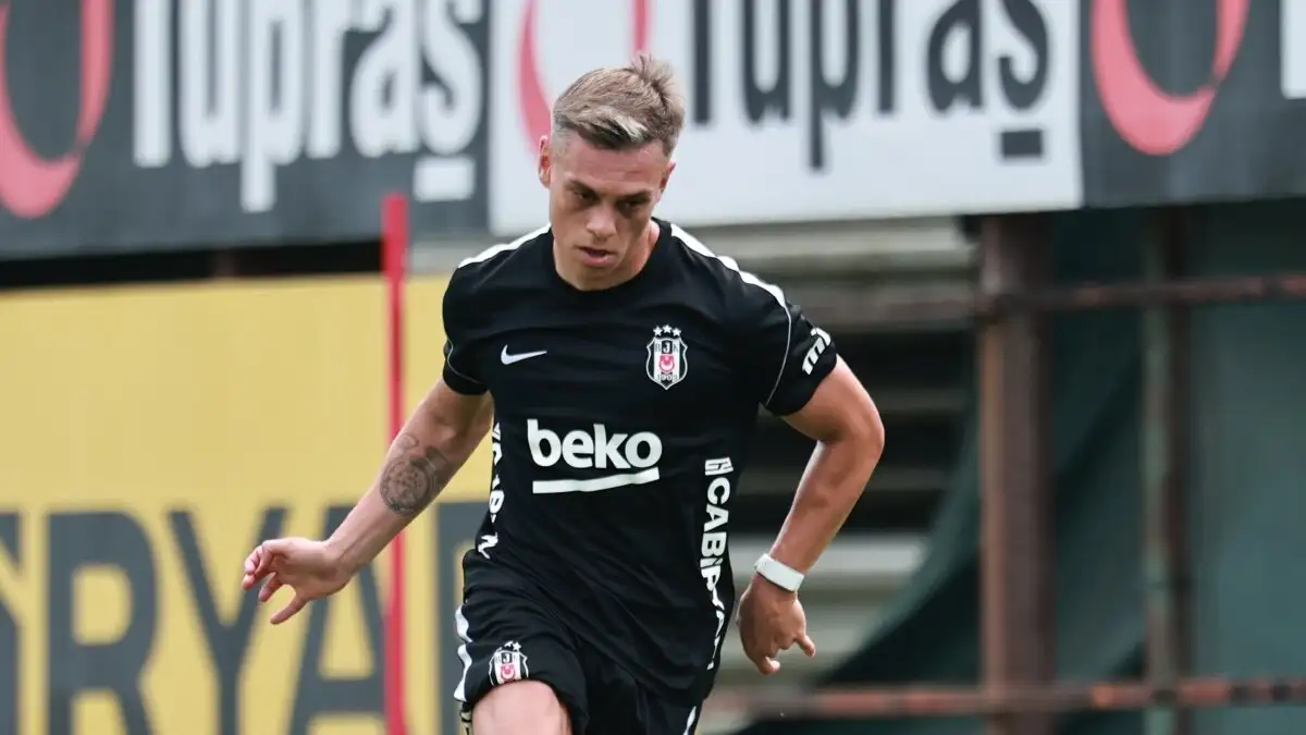 Leandro Trossard voltooit eerste training bij Beşiktaş na transfer