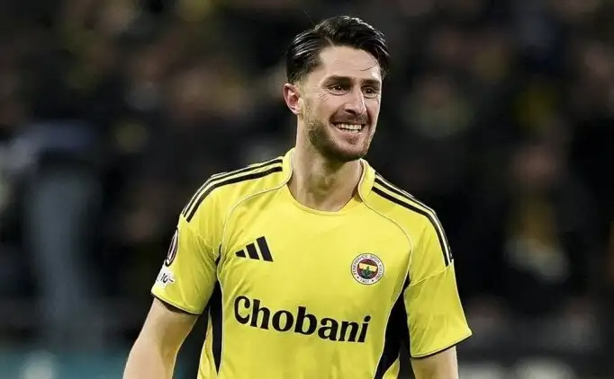 Fenerbahçe besluit Ismail Yüksek niet te verkopen ondanks interesse uit Frankrijk en Engeland