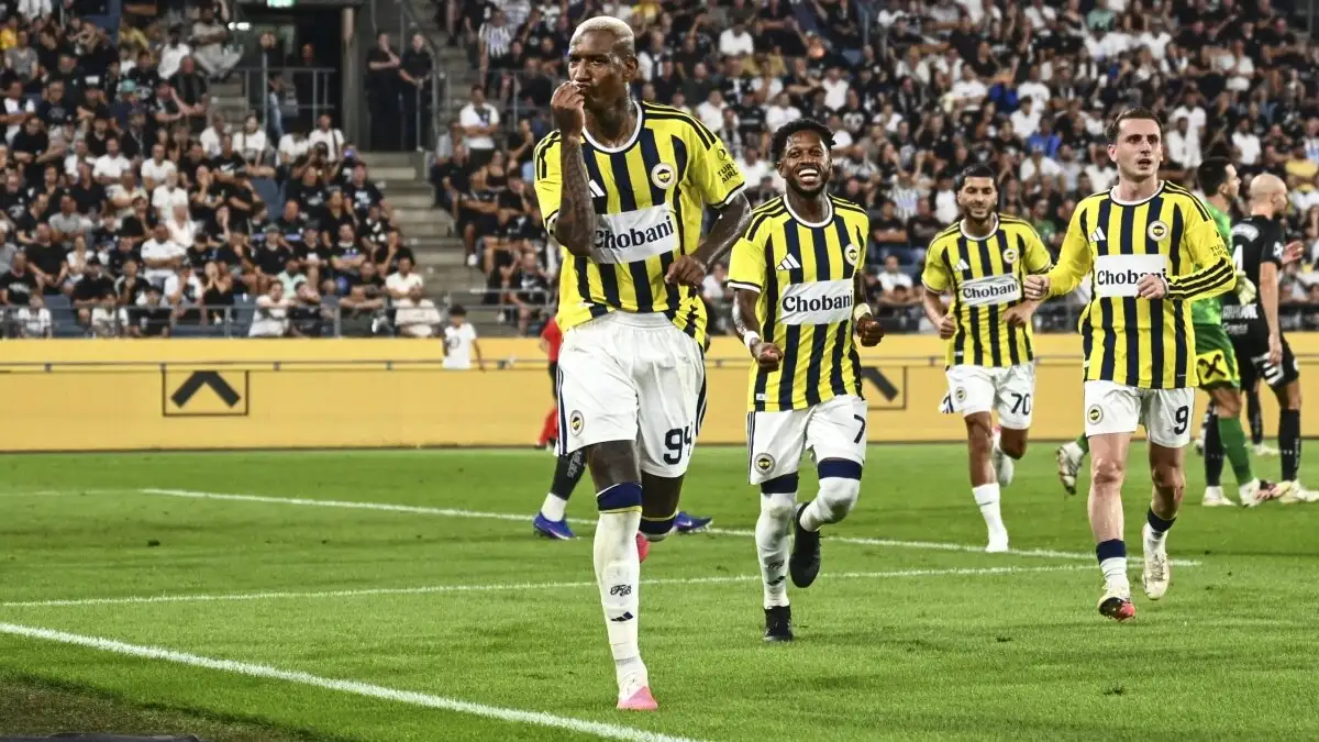 Anderson Talisca schrijft geschiedenis met vierde opeenvolgende doelpunt en leidt Fenerbahçe naar Champions League play-offs