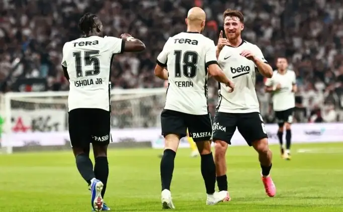 Beşiktaş verslaat Hradec Kralove met 1-0 dankzij eerste seizoenstreffer Cerny