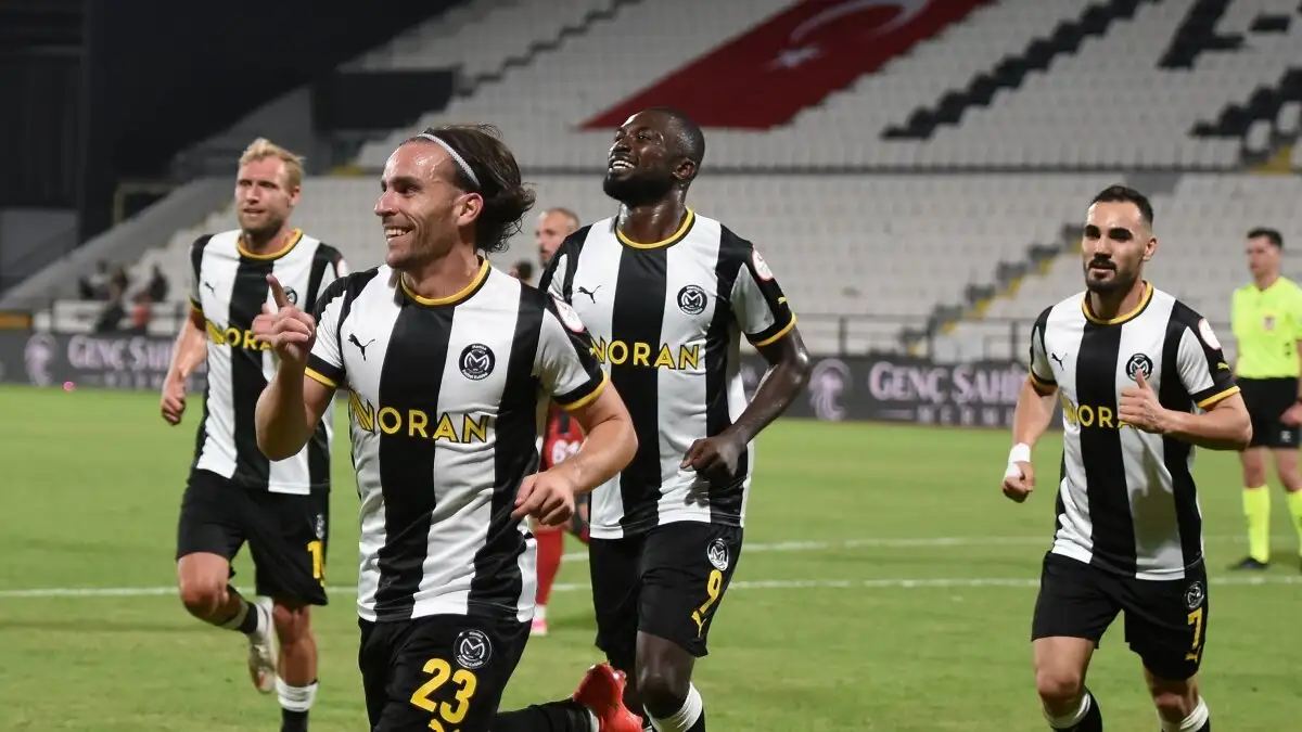 Manisa FK begint seizoen met twee overwinningen: 2-1 bij Boluspor en 4-1 tegen Vanspor