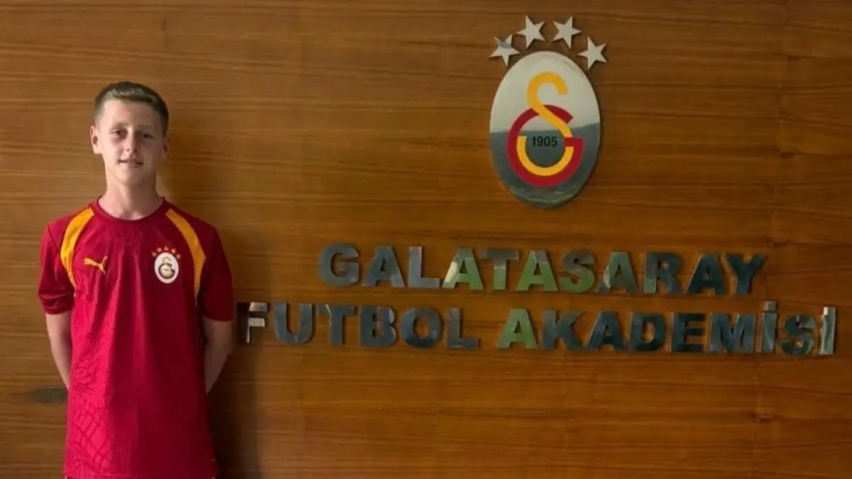 Ramazan Aras Asrak: van zesjarige talent bij Urla Belediye naar Galatasaray