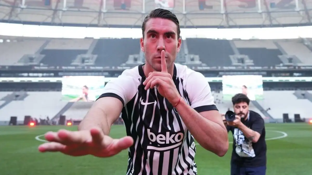 Beşiktaş voegt Dusan Vlahovic toe aan Europese lijst voor duel met Kauno Zalgiris