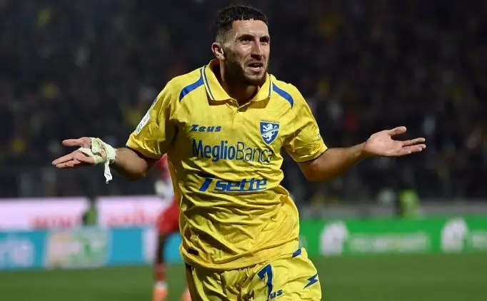Beşiktaş en Monaco strijden om Fares Ghedjemis; Frosinone vraagt 20 miljoen euro