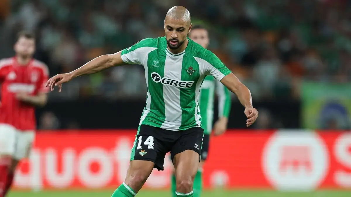 Real Betis blijft interesse houden in terugkeer Sofyan Amrabat van Fenerbahçe