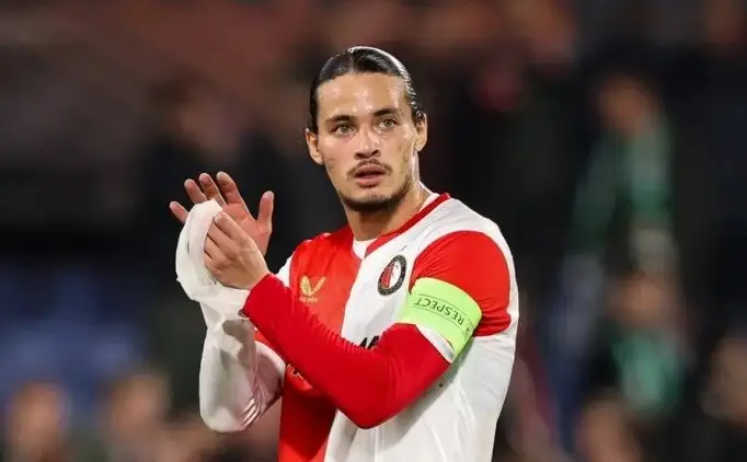 Beşiktaş overweegt Anis Hadj Moussa als verrassende kandidaat voor rechtsbuiten