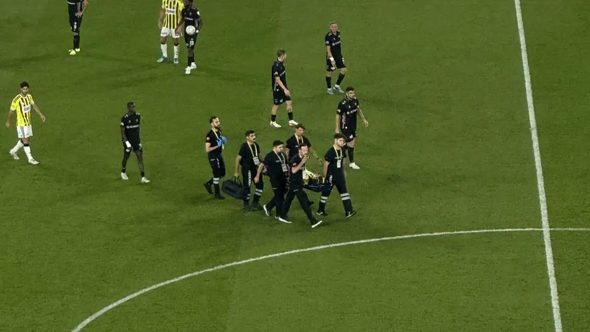 Fenerbahçe geeft update over hoofdblessure Kerem Aktürkoğlu na Konyaspor-duel