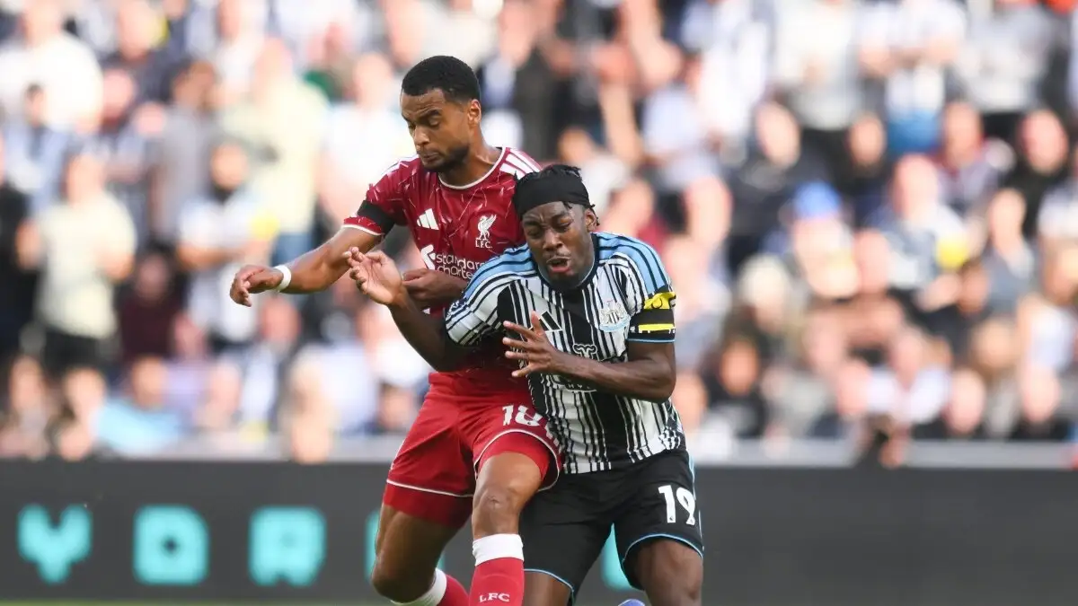 Liverpool pakt punt in blessuretijd tegen Newcastle United