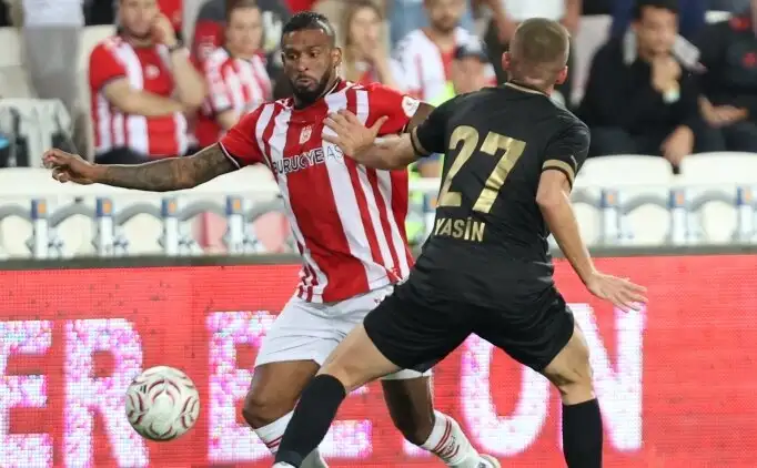 Sivasspor en Manisa FK delen de buit na 2-2 gelijkspel in Trendyol 1. Lig