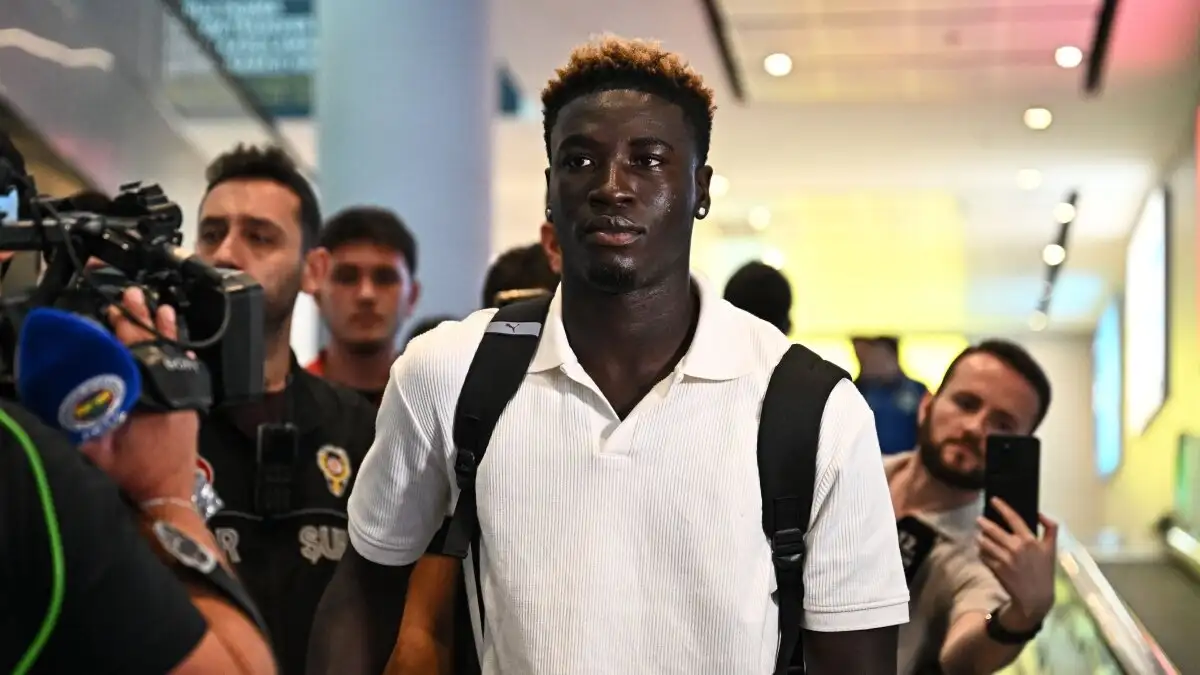 Fenerbahçe bevestigt transfer van Kojo Peprah Oppong van Nice voor 12 miljoen euro
