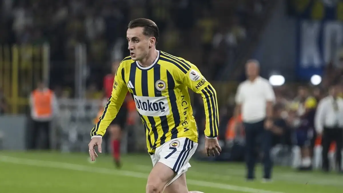 Kerem Aktürkoğlu keert terug in Fenerbahçe-selectie voor derby tegen Beşiktaş