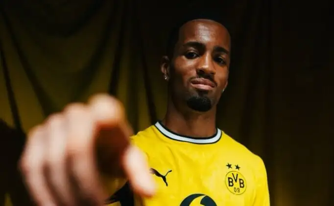 Fenerbahçe miste Nwaneri, Dortmund huurt Engelsman van Arsenal voor seizoen