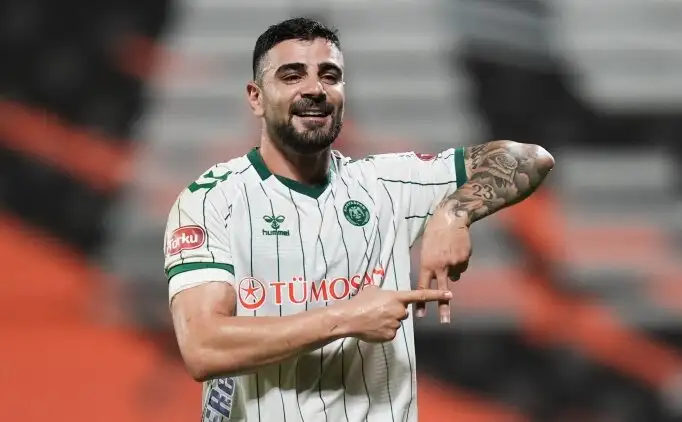 Fenerbahçe voert onderhandelingen met Konyaspor over verdediger Adil Demirbağ verder