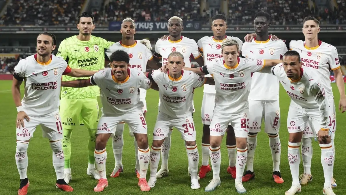 Galatasaray wint uit bij Başakşehir met 3-2 en deelt trotse boodschap op sociale media