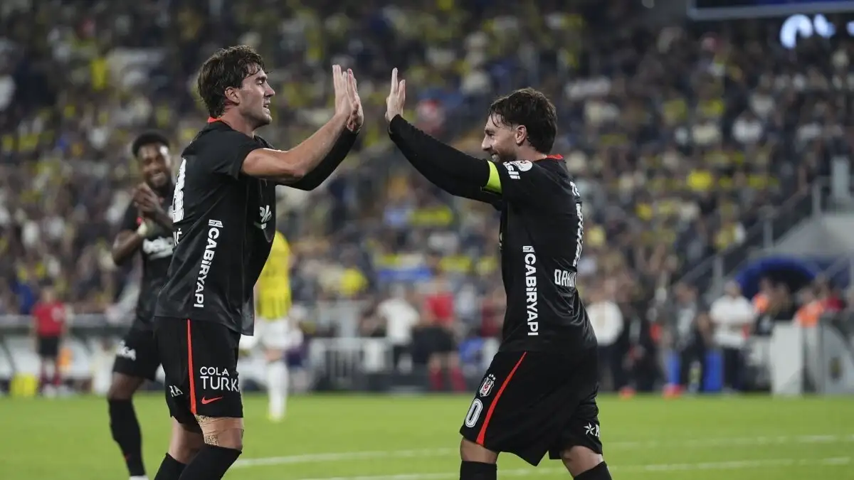 Kökçü blikt terug op derbyzege in Kadıköy en prijst Vlahovic: "Een hongerige topspits"
