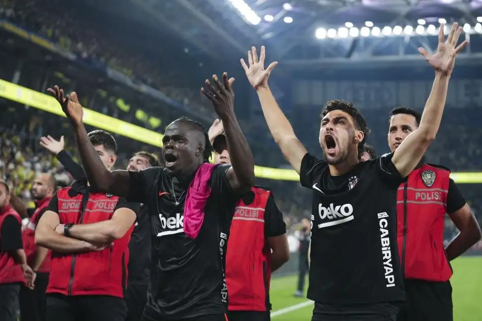 Columnisten reageren op Beşiktaş' zege in derby tegen Fenerbahçe