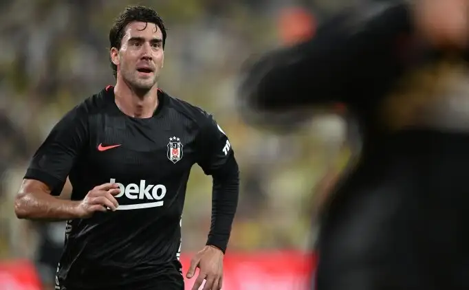 Vlahovic ontploft onder Italiano: hoe de trainer van Beşiktaş de Servische spits weer laat scoren
