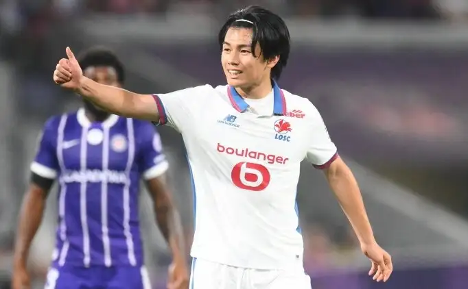 Feyenoord-directeur bevestigt: Fenerbahçe bood 25 miljoen euro op Ayase Ueda