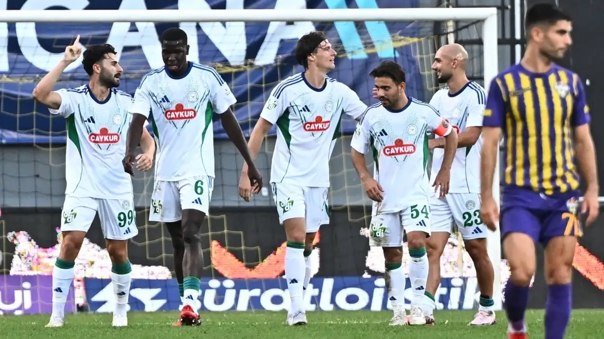 Çaykur Rizespor wint met 2-0 van Eyüpspor ondanks rode kaart voor Mihaila