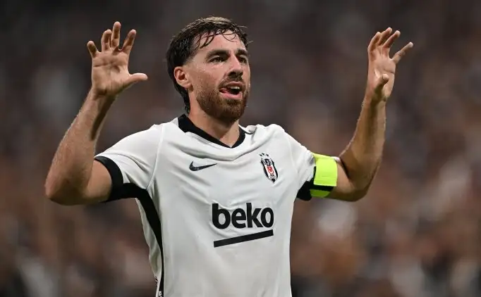Beşiktaş veroordeelt commentator Kaya Çilingiroğlu scherp na kritiek op Orkun Kökçü