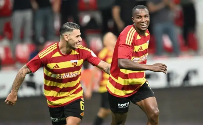 Kayserispor wint met 4-0 van İstanbulspor en blijft leider in de Trendyol 1. Lig