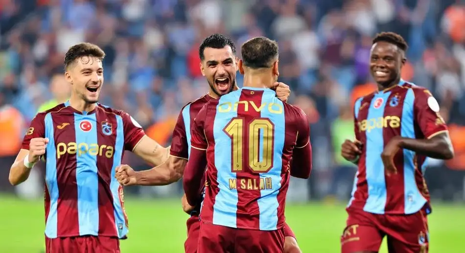 Salah leidt Trabzonspor tot zege over Galatasaray met drie goals en een assist