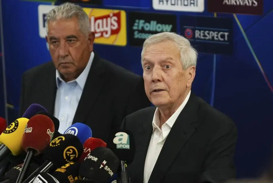 Fenerbahçe-voorzitter Aziz Yıldırım vraagt om meer bevoegdheden voor nieuwe projecten