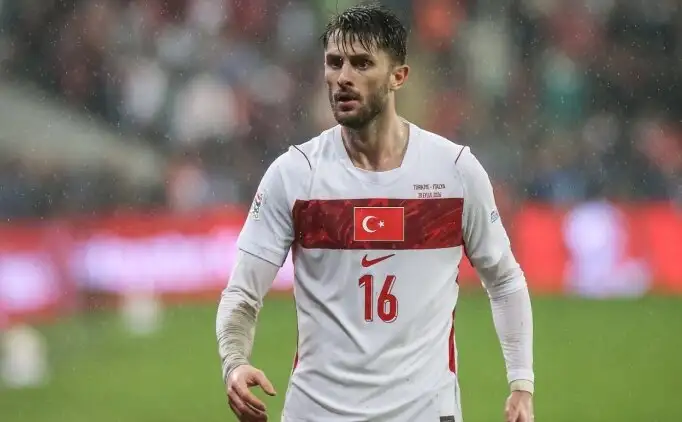 İsmail Yüksek na 4-1 nederlaag tegen Italië: 'Het land is genoeg van excuus'