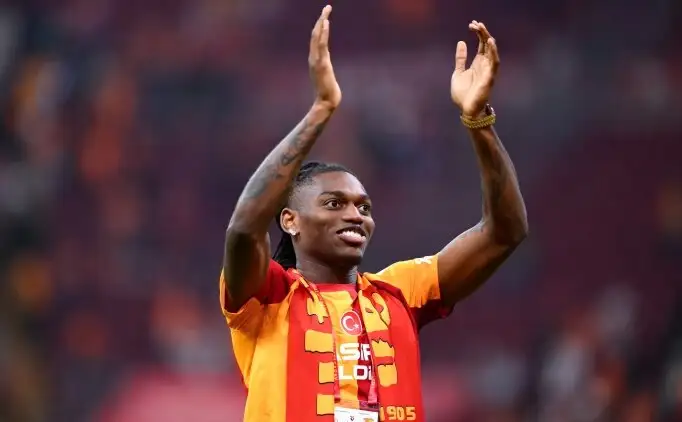 Advocaat van Rafael Leao bevestigt: besluit over transfer pas einde venster