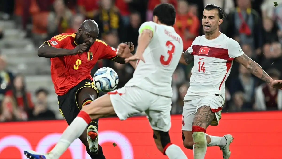 Mehmet Özdilek: 'Elle tutulur tarafımız yok' na 3-0 nederlaag tegen België