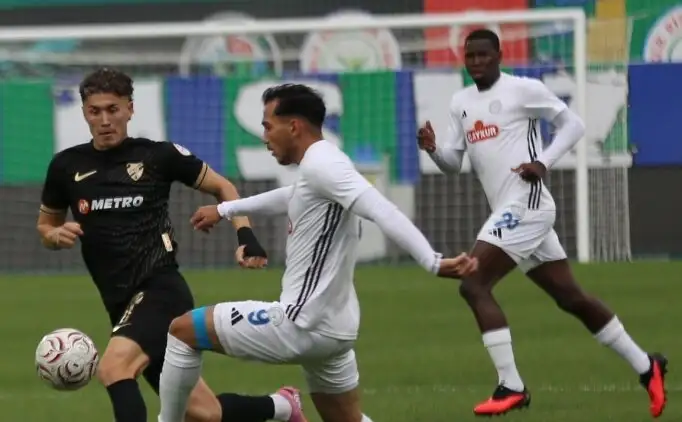 Çaykur Rizespor verslaat Boluspor met 3-0 in oefenwedstrijd