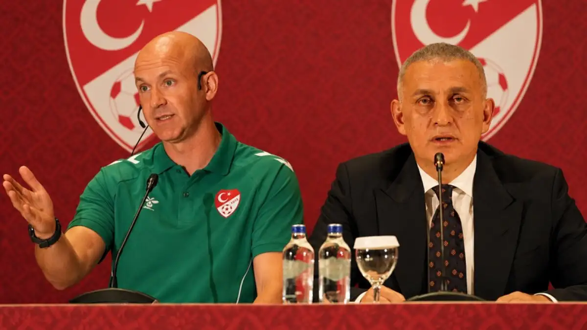 Anthony Taylor wijst scheidsrechters aan voor Süper Lig 7e speelronde