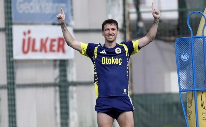 Fenerbahçe's Mert Hakan Yandaş richt zich op rentree na disciplinaire straf tegen Çaykur Rizespor