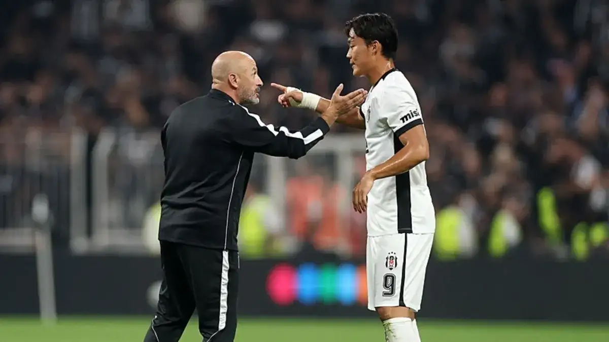 Italiaanse trainer Vincenzo Italiano blokkeert verkoop van Hyeon-gyu Oh ondanks interesse van Tottenham en Hull City
