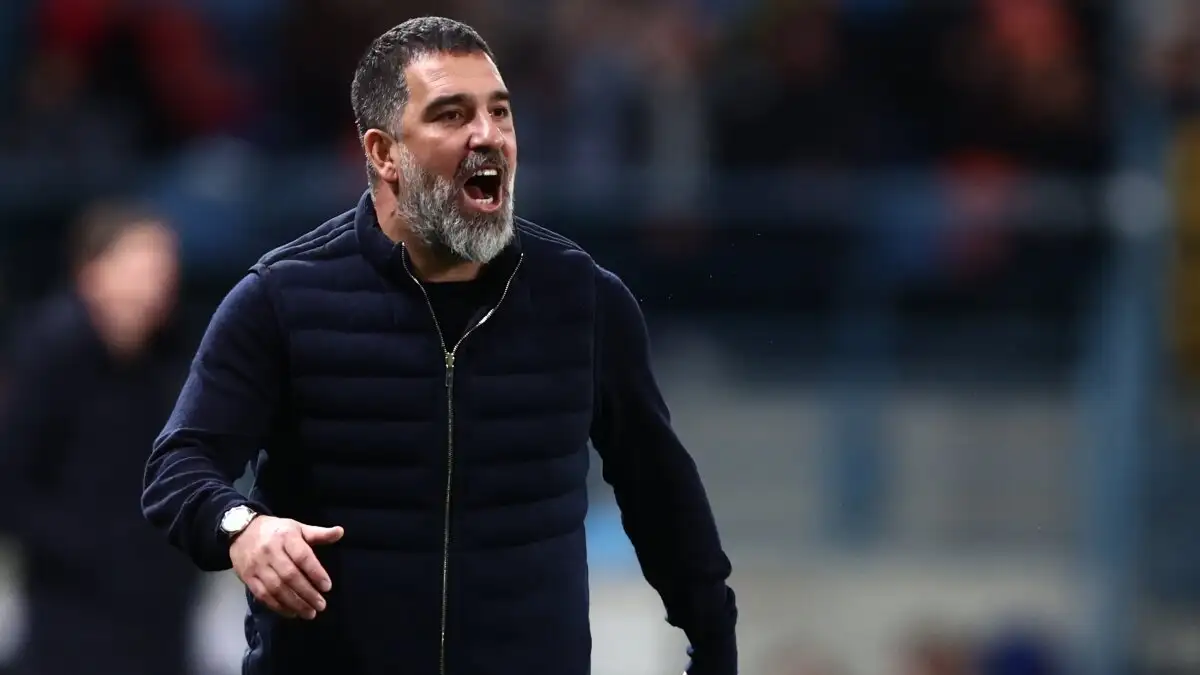 Arda Turan in gesprek met Turkse bondscoach, Shakhtar Donetsk weigert mee te werken