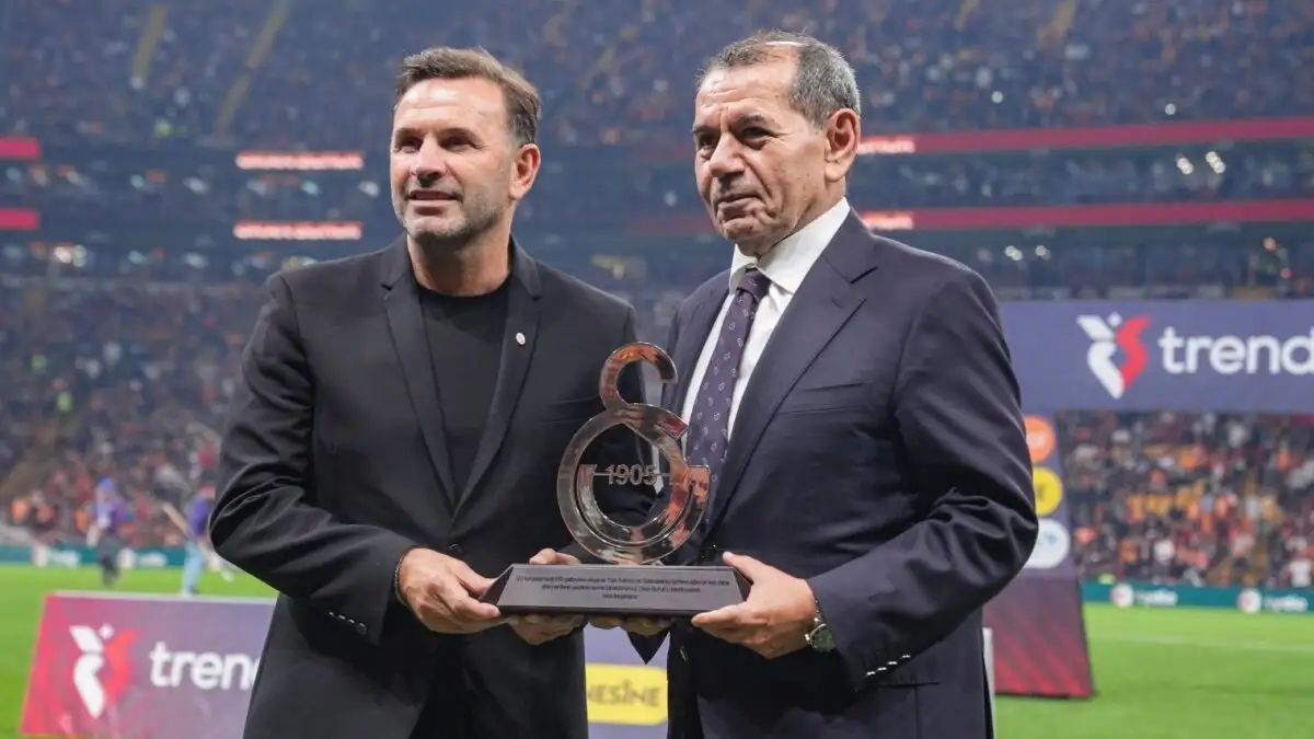 Galatasaray bereidt nieuw contract voor hoofdtrainer Okan Buruk