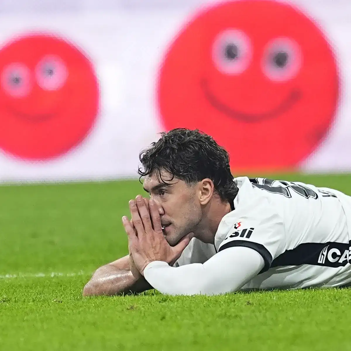 Vlahovic mist training door maagpijn voor Hoffenheim-wedstrijd; Beşiktaş zet verdedigingsschakel aan