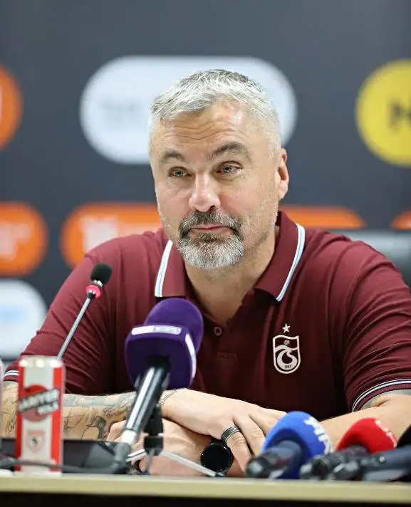 Thomas Reis blikt vooruit op KuPS-wedstrijd en bespreekt Salah's beschikbaarheid